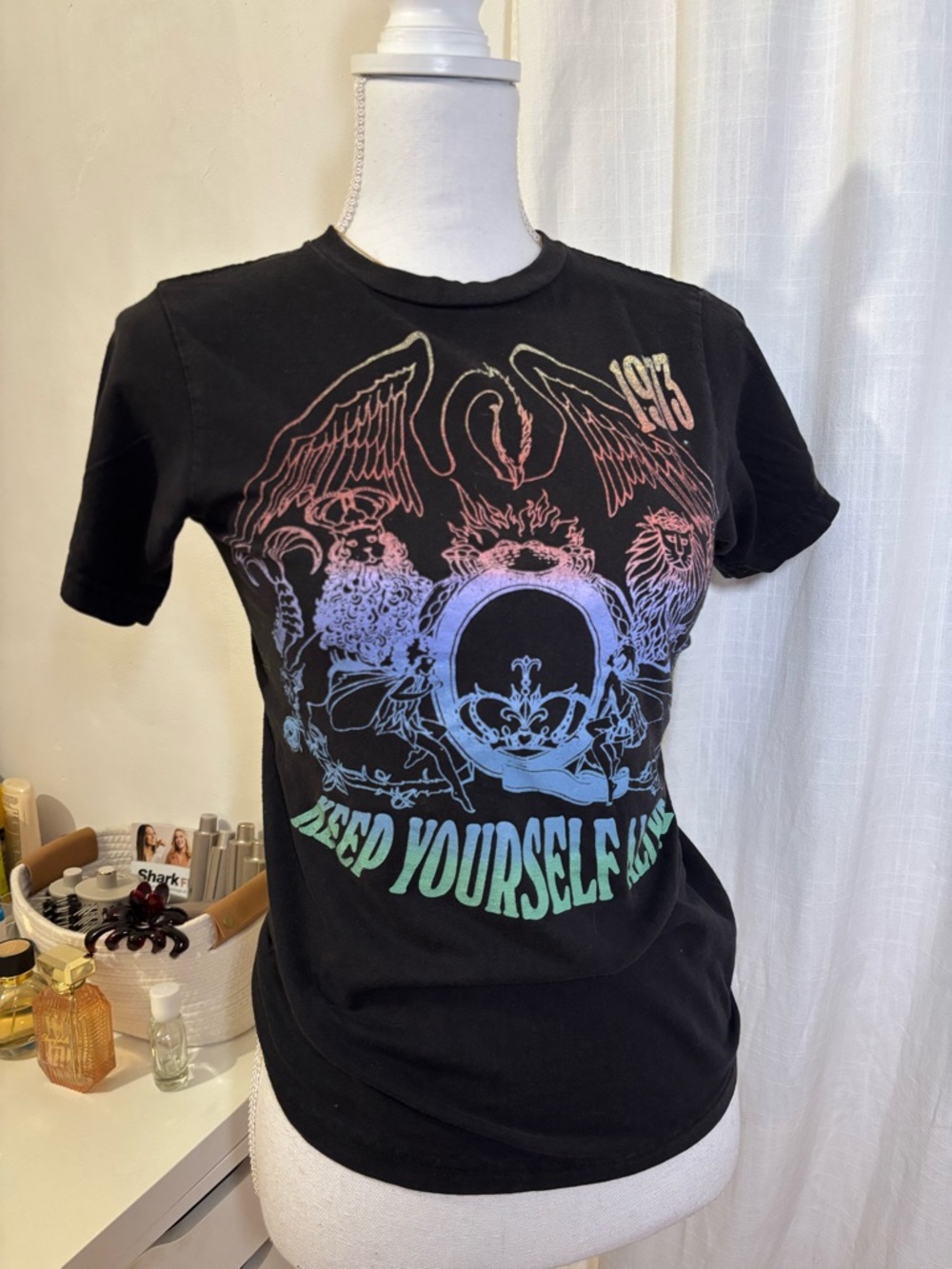 Queen Graphic Tee
